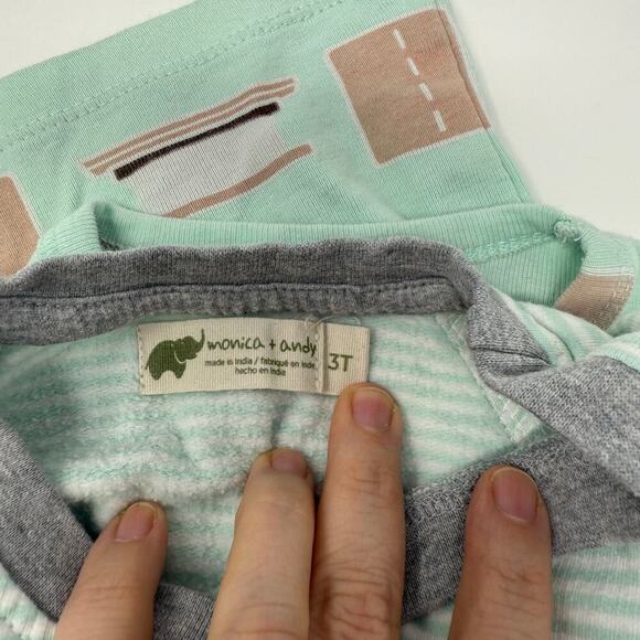 Monica + Andy S'mores Print Toddler Bundle Sweatshirt and Pajamas – Size 3T - Picture 7 of 7